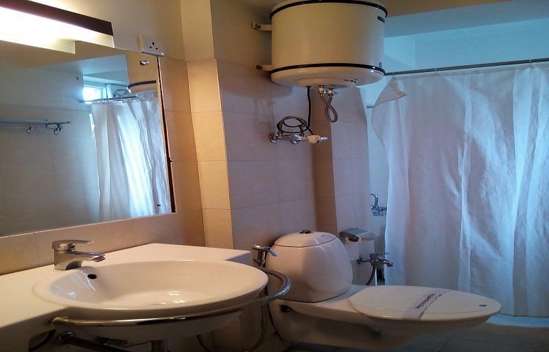 Aangan Regency Hotel Simlá Kültér fotó